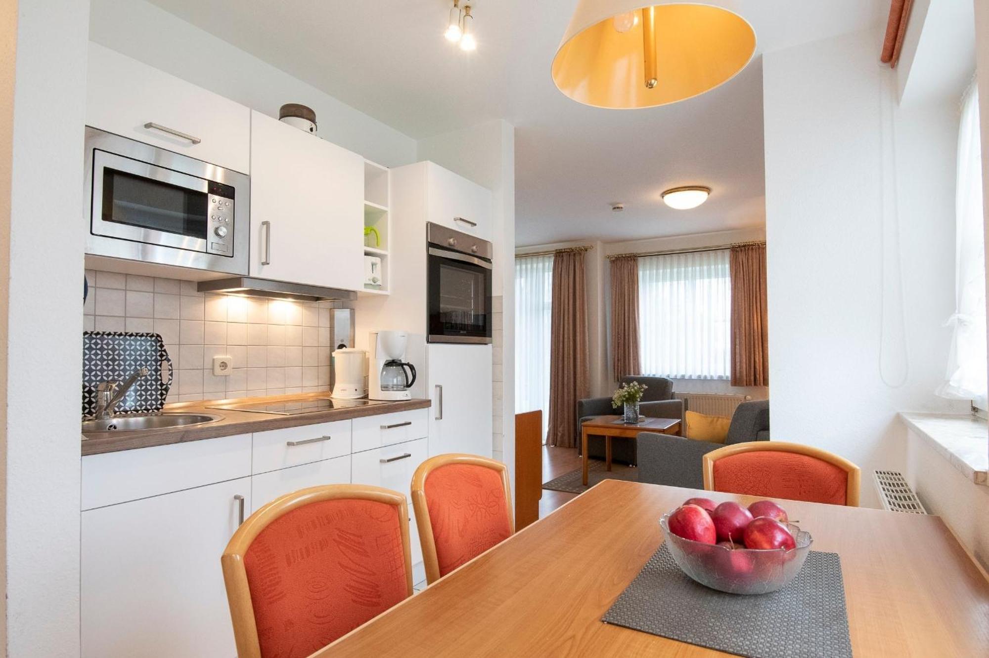 Ferienwohnung Ostseebutt Mit Terrasse Im Kaiserhof 2 Келенхузен Екстериор снимка