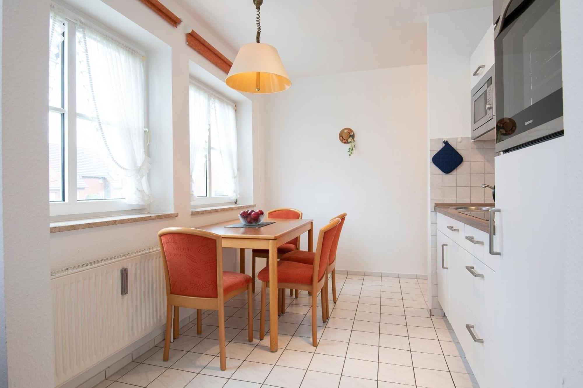 Ferienwohnung Ostseebutt Mit Terrasse Im Kaiserhof 2 Келенхузен Екстериор снимка
